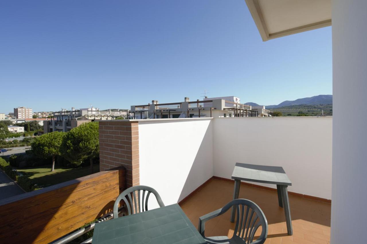 Le Residenze Di Santa Costanza - Mirto/Corbezzolo Aparthotel Сан Винченцо Екстериор снимка