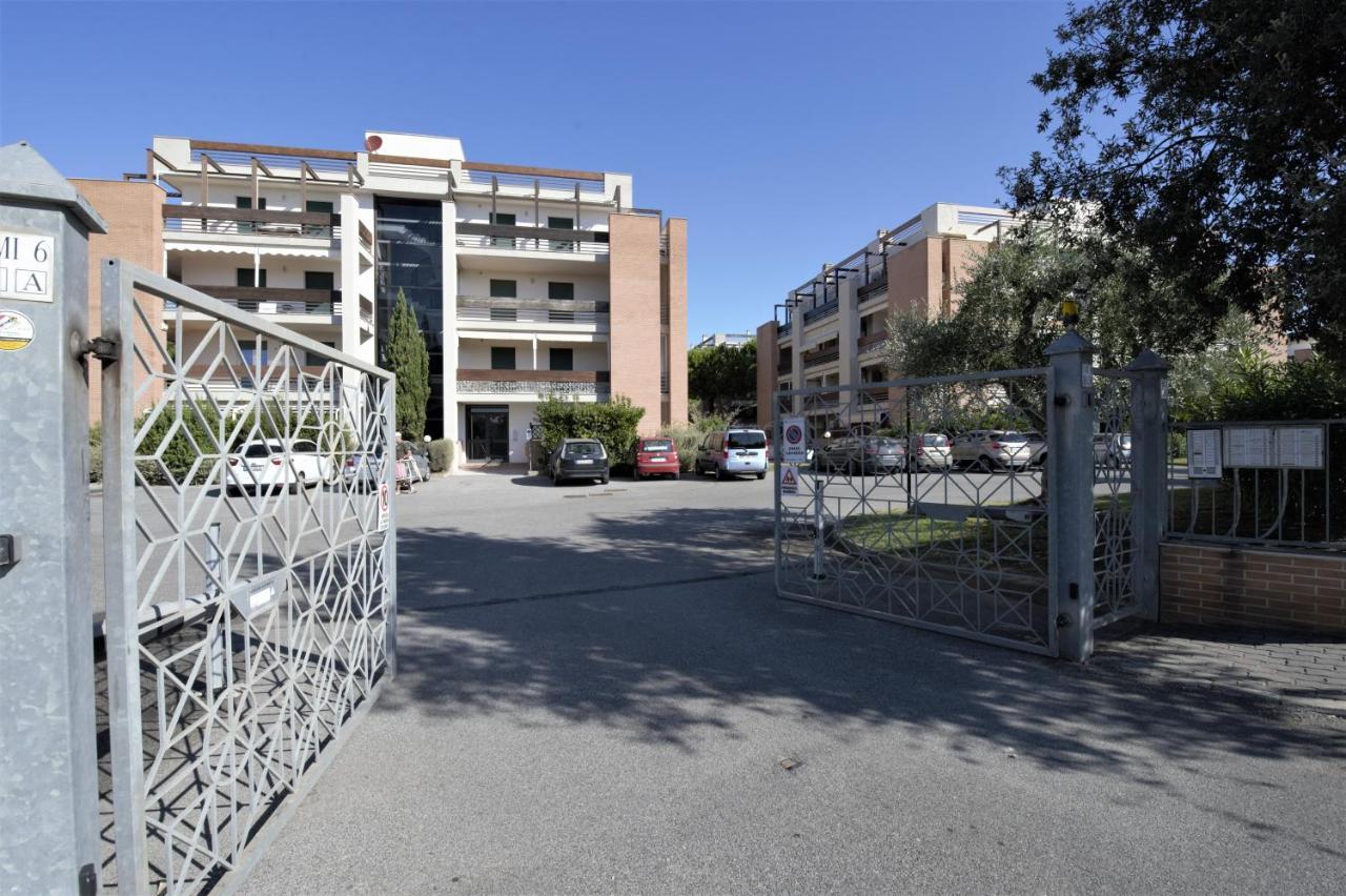 Le Residenze Di Santa Costanza - Mirto/Corbezzolo Aparthotel Сан Винченцо Екстериор снимка