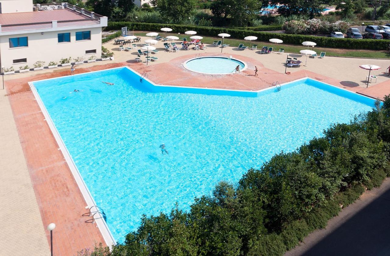 Le Residenze Di Santa Costanza - Mirto/Corbezzolo Aparthotel Сан Винченцо Екстериор снимка